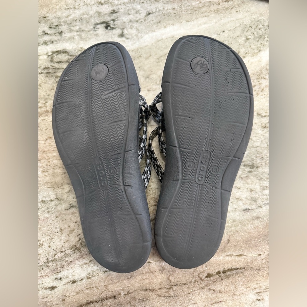 Crocs Swiftwater Braided Gray & Black Flip Flops - Size W10 - Picture 4 of 5